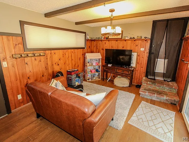 1159 Anita Ave — Photo 11