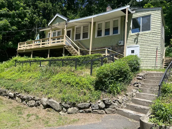 78 Grant Road, Bethany, CT 06624