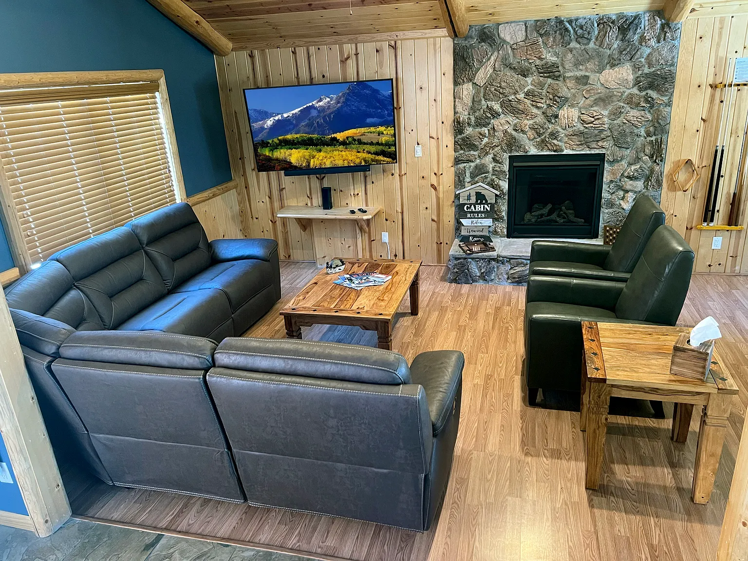 3 bed, 1994 sqft, $3,250 — Photo 3