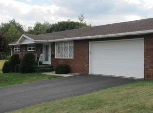 440 S Broad Mountain Ave, Frackville, PA 17931