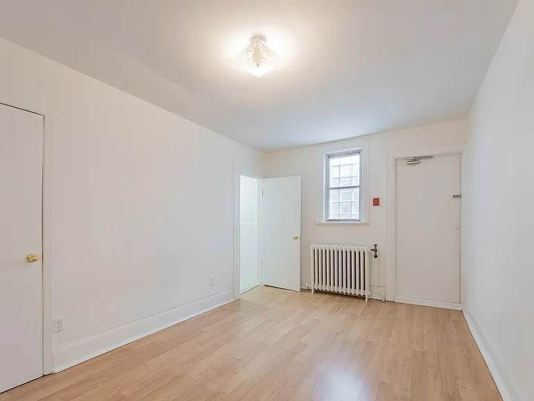 5 Donlands Ave — Photo 15