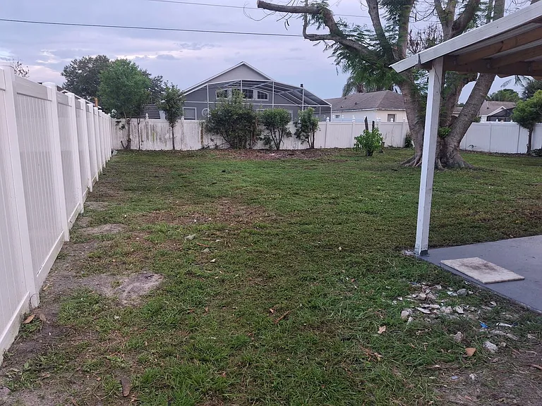 204 La Paz Dr — Photo 11