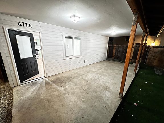 3rd image of 4114 Menlo Ave
