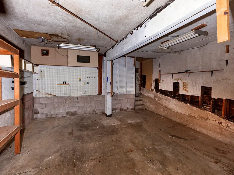 373 Moraga Ave — Photo 60