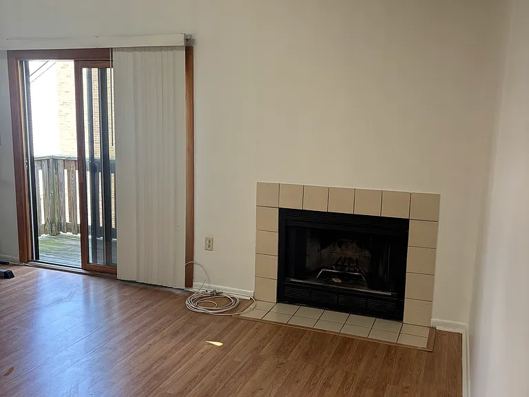 1221 Ravens Crest Dr — Photo 15