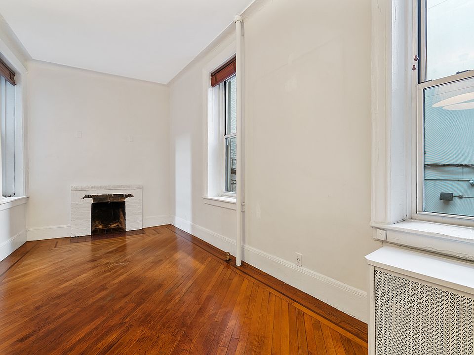 1st image of 104 Bedford St APT 2A