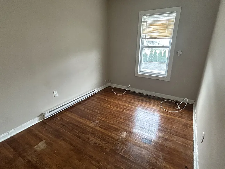 121 George St #2 — Photo 2