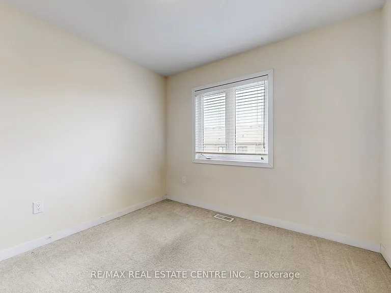 80 Scarletwood St — Photo 25