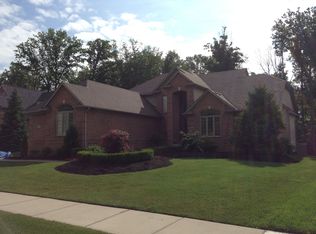 60262 Cottage Mill Dr, Washington Township, MI 48094
