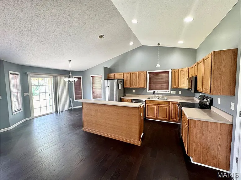 8532 Country Ln — Photo 6