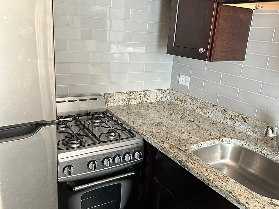 663-4 W Grace St #409
