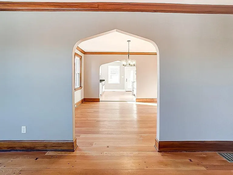 2029 Wanda Ave #1 — Photo 9