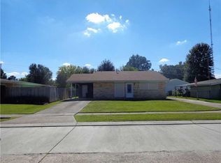 1908 Farmington Pl, Gretna, LA 70056
