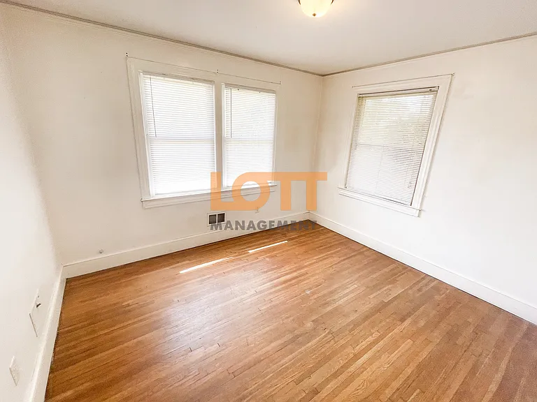 216 Mountain View Cir — Photo 13