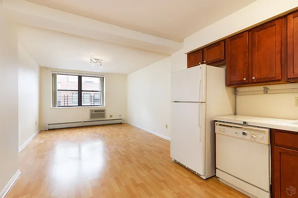 Rented by Halstead Real Estate | media 27