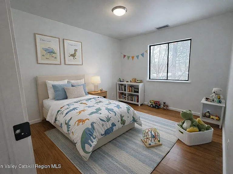 259 Village Ct — Photo 12