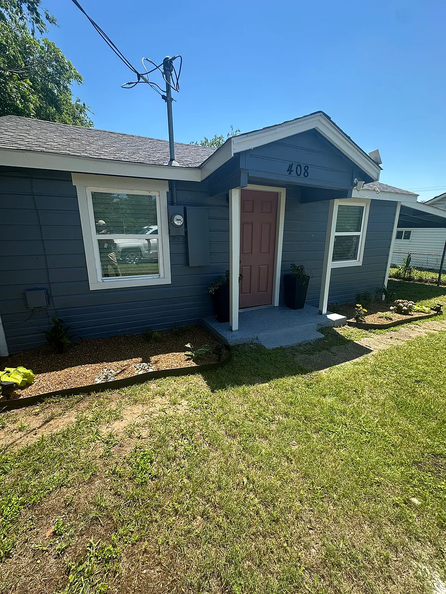 Building Photo - 408 Soward Ave