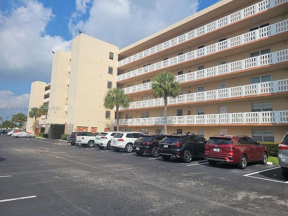1st image of 301 SE 3rd St APT 301