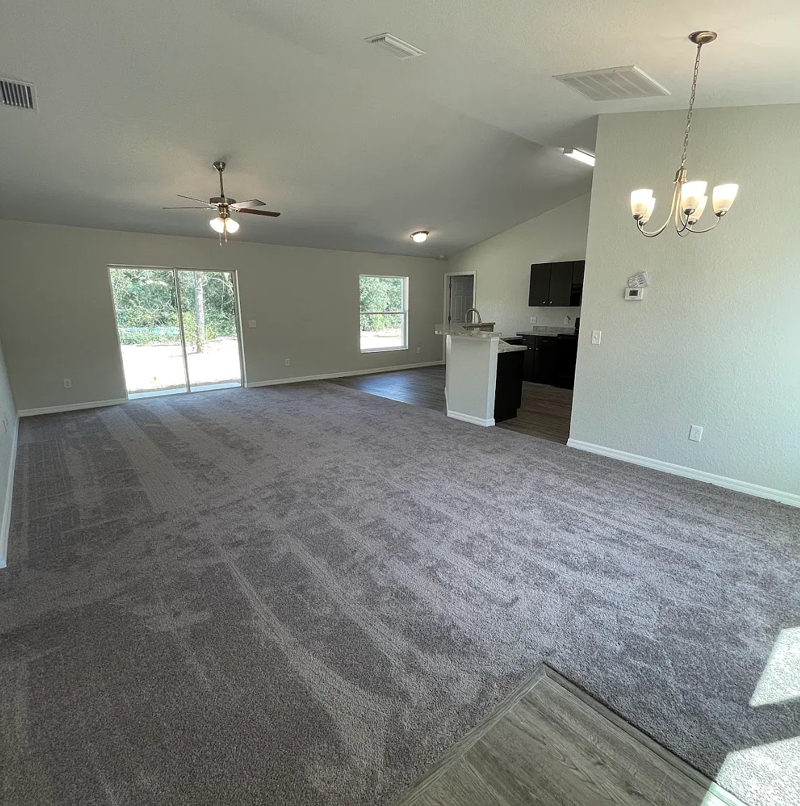 3 bed, 1413 sqft, $1,700 — Photo 2