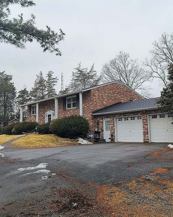 1st image of 12054 Kemps Mill Rd