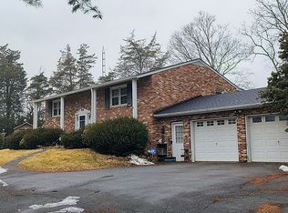 12054 Kemps Mill Rd, Williamsport, MD 21795