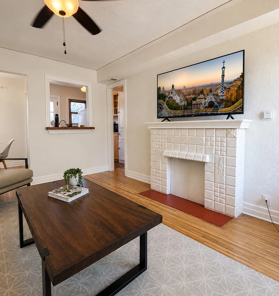 1 bed, 560 sqft, $3,300 — Photo 4