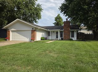 69 McCarthy Dr, Springfield, IL 62702