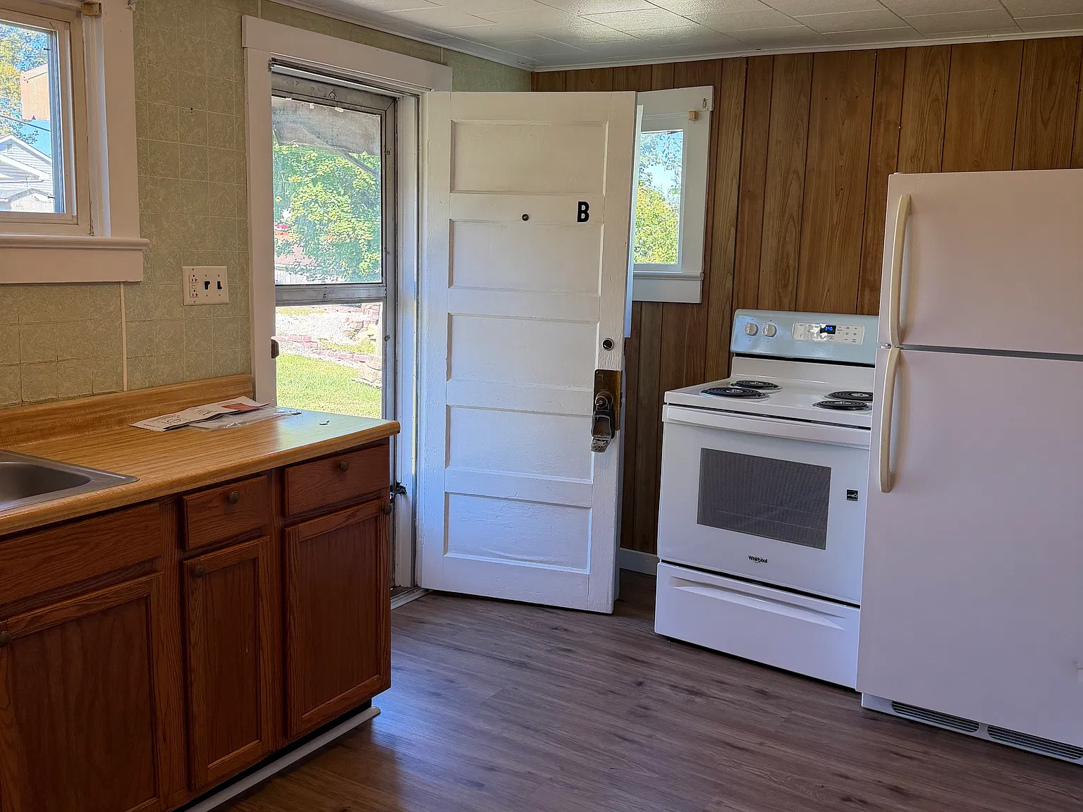 2 bed, $975 — Photo 1