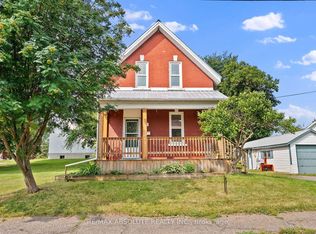 11 Gould St, Whitewater Region, ON K0J 1K0
