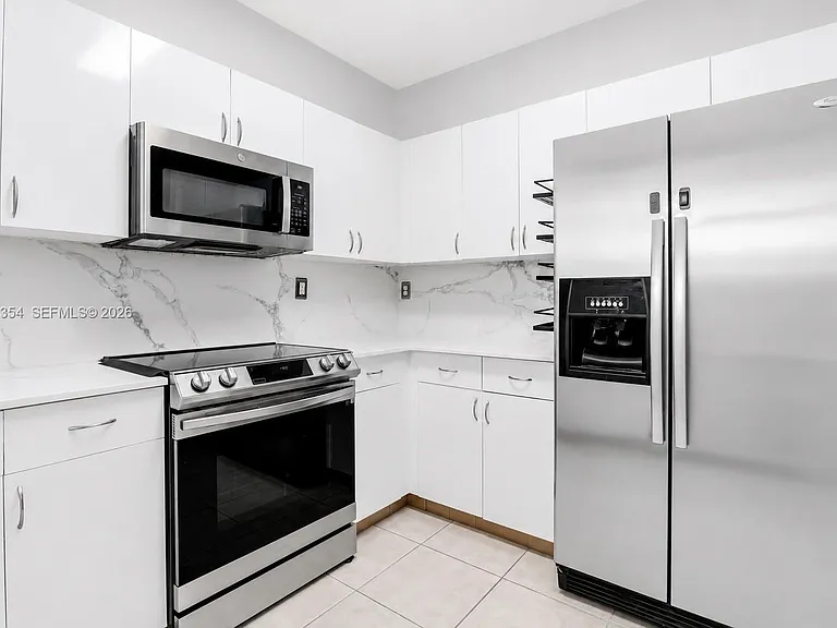 102 Riverwalk Cir #102 — Photo 7