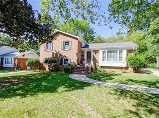 3607 Round Oak Rd, Charlotte, NC 28210