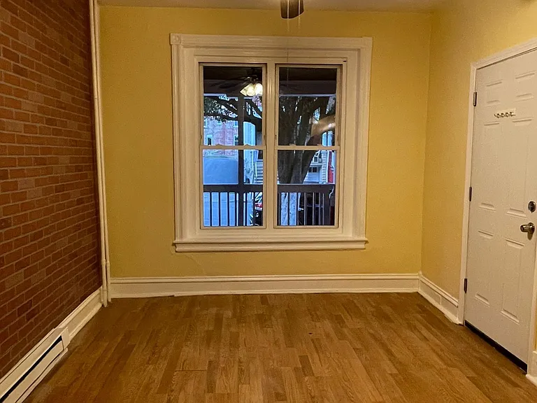 444 W Allen St #1 — Photo 10