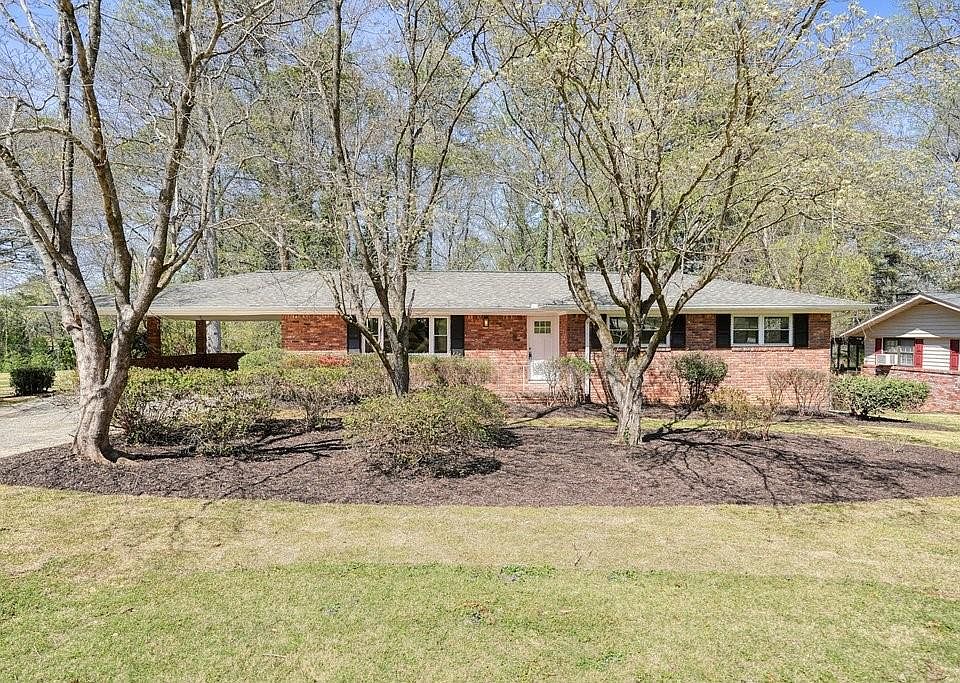 1st image of 913 Red Apple Dr