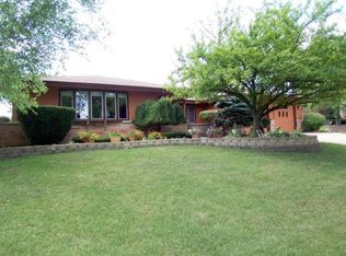 104 Mendon Ln, Schaumburg, IL 60193