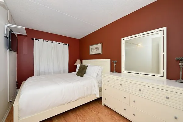 Rented by Eisenberg Exclusives | media 43