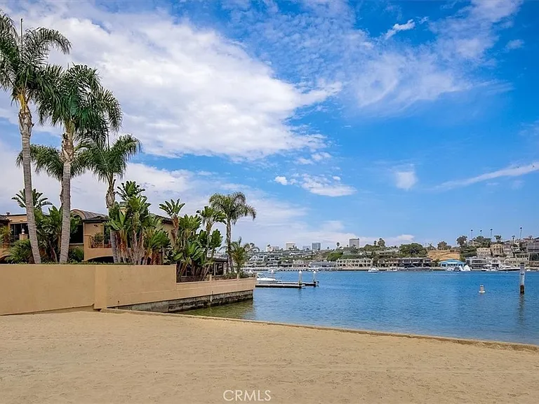 2128 Miramar Dr — Photo 35