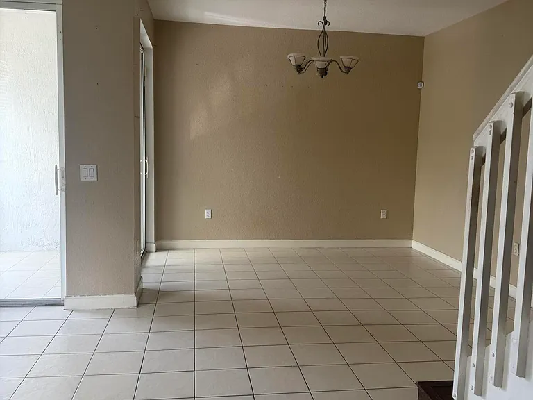 1121 Shoma Dr — Photo 15