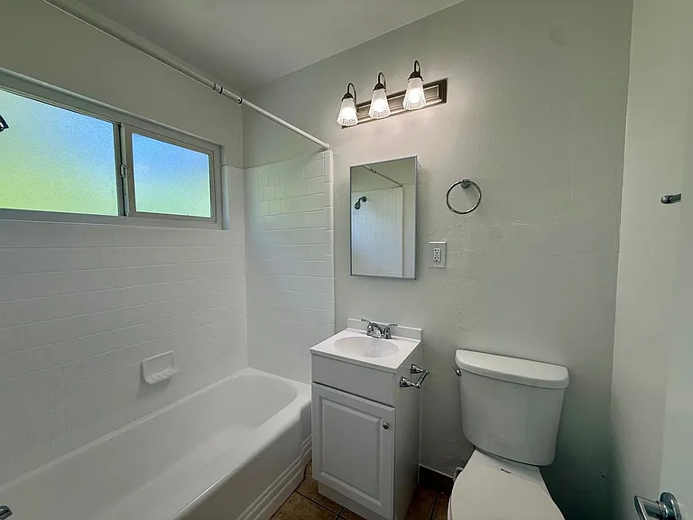 406 Woodland Ave — Photo 11