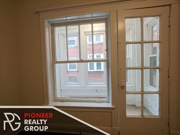 4th image of 4421 N Wolcott Ave #4423A1