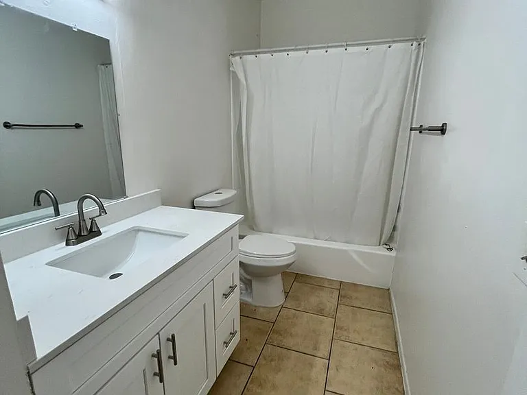 Catalina View Apartments — Photo 78