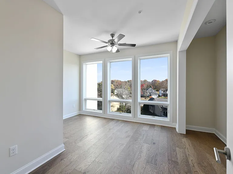 5233 Highpointe Lakes Dr #401 — Photo 15