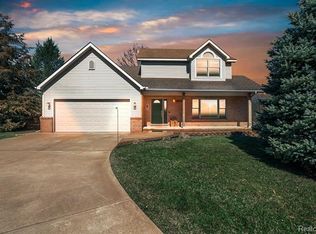 10773 Pinyon Trl, South Lyon, MI 48178