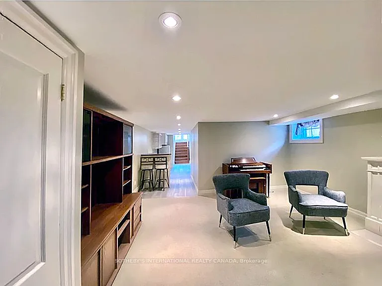 21 Melgund Rd #MAIN LOWER — Photo 18