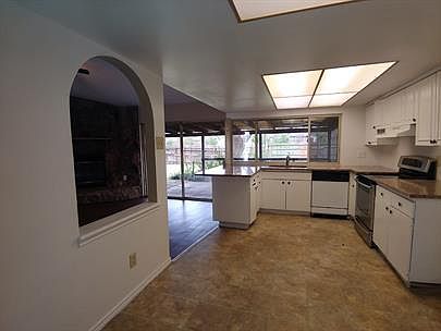 3rd image of 5021 Highridge Dr