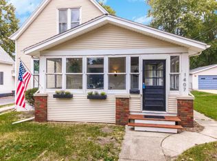 1407 W Chestnut St, Bloomington, IL