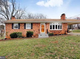 820 E 6th St, Front Royal, VA 22630