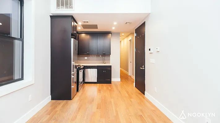 Rented by Nooklyn NYC LLC | media 9