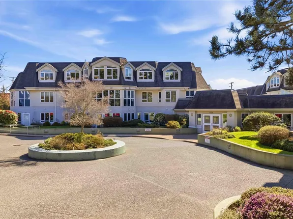 1521 Church Ave #101, Saanich, BC V8P 5T7