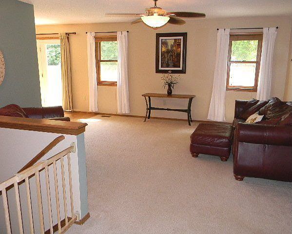 1st image of 1138 N Parkway Dr