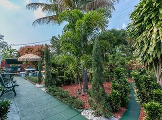 6881 Park St, Hollywood, FL 33024